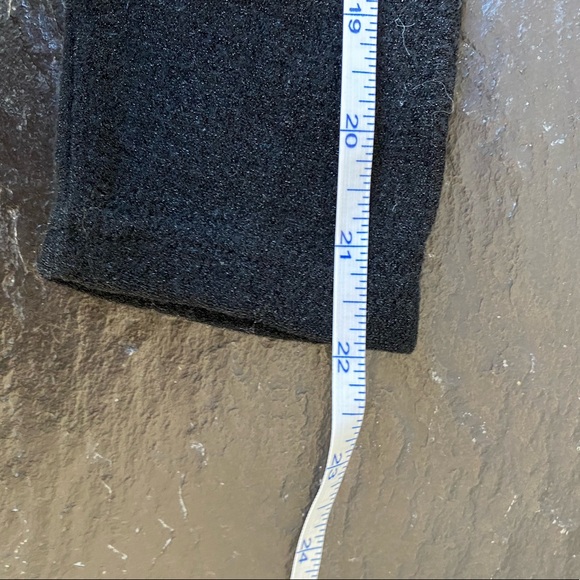 Elldos shiny black sweater, mid zip with a lot of rich detail - Picture 9 of 9